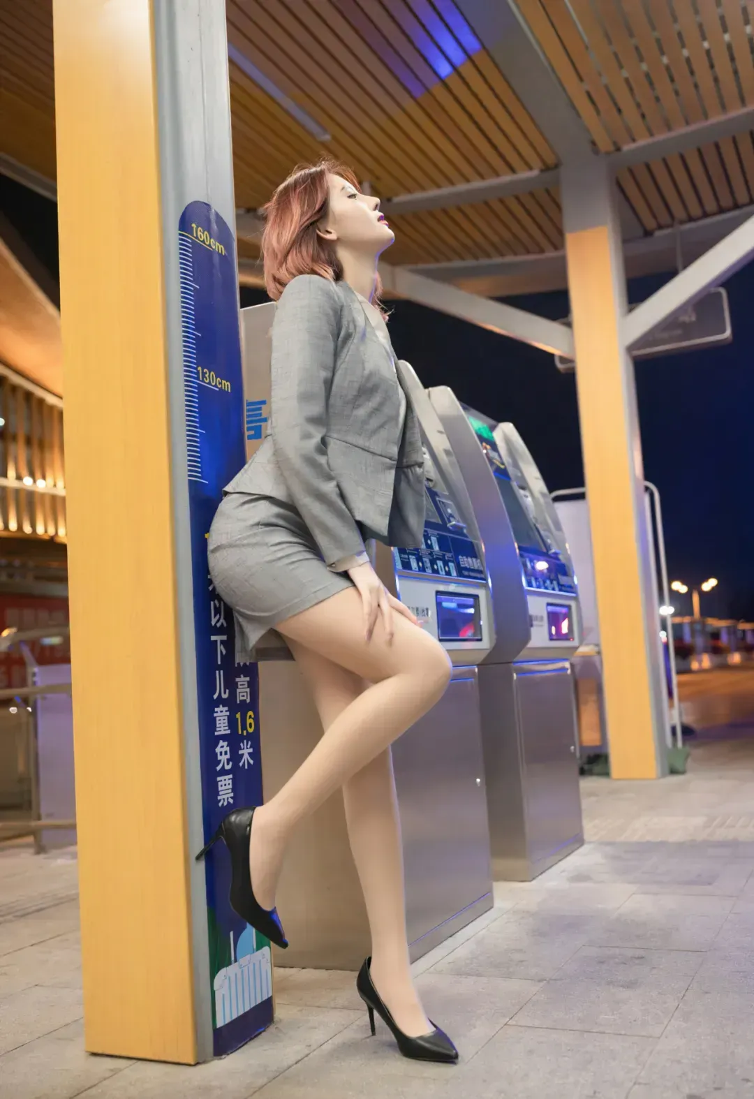 地铁上遇见一美女，让我心跳加速不止！  第6张